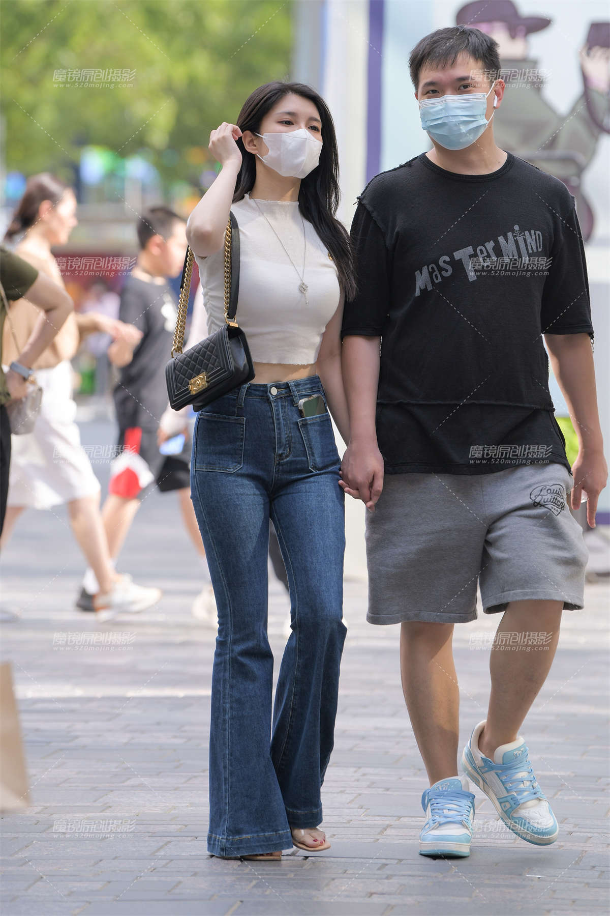 牛仔裤美女-日更街拍