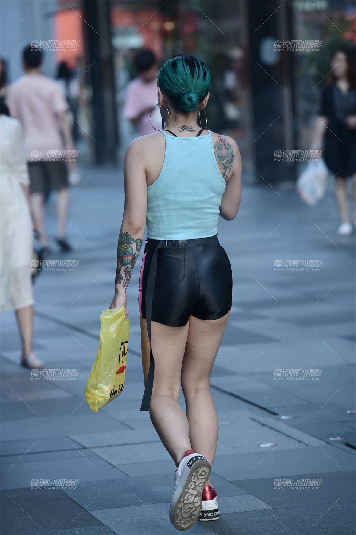 图片[2]-【慕容笙赛贴】短裤美女-日更街拍