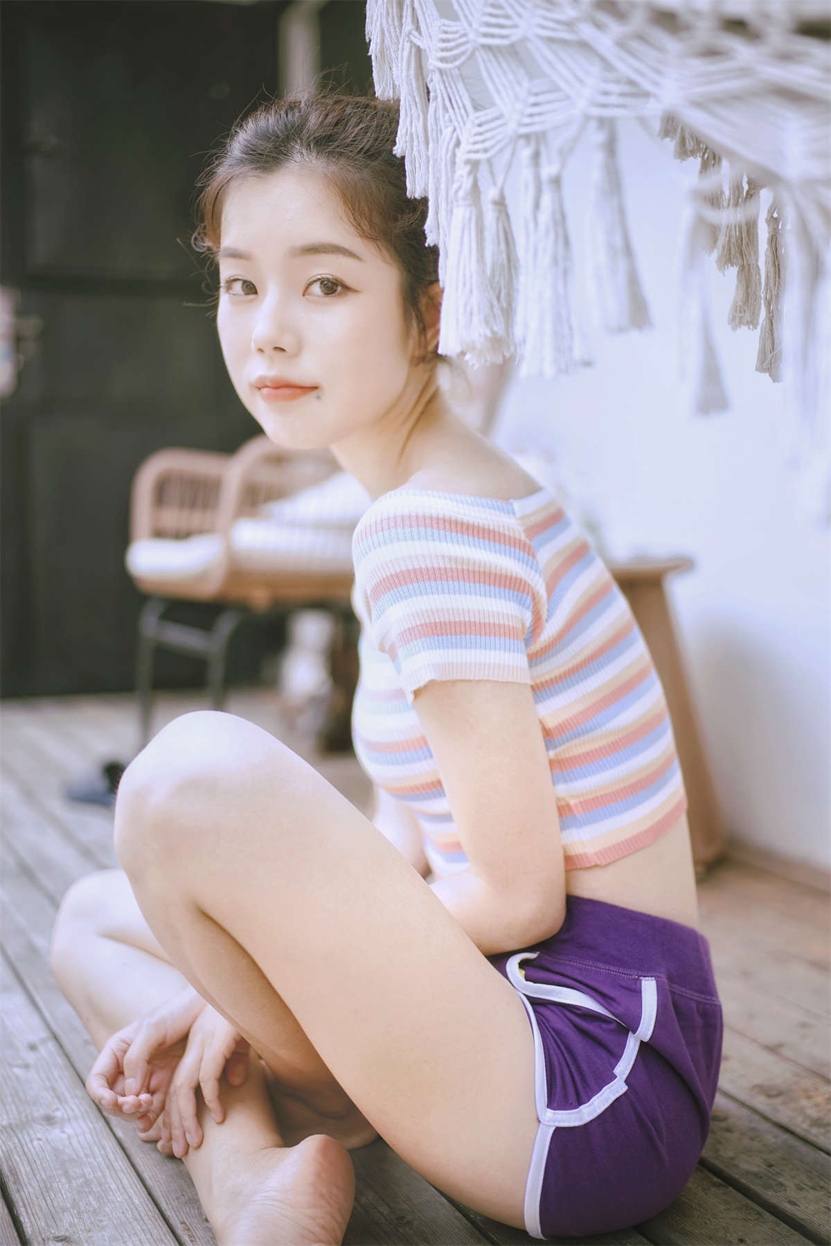 YITUYU艺图语 2023.01.05 天台的水枪少女 圈圈插图1