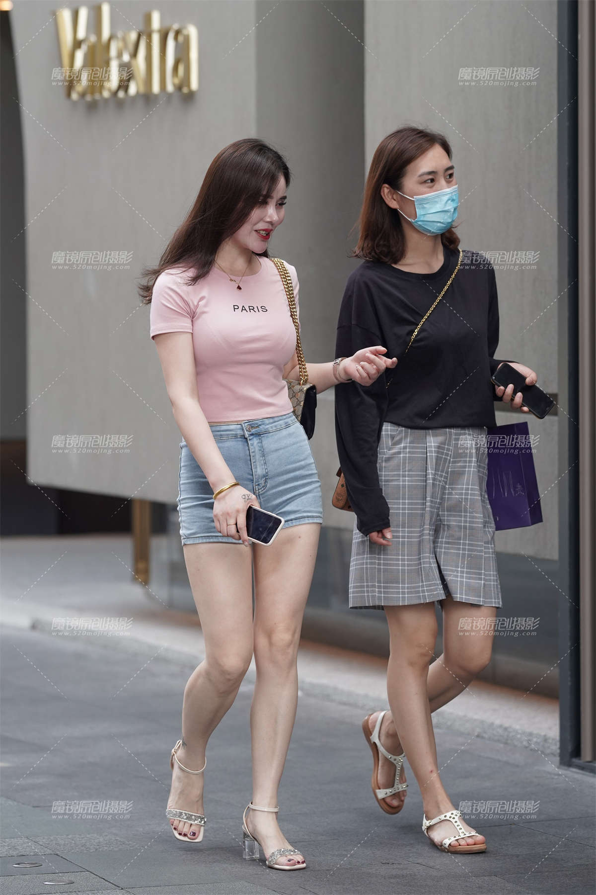 热裤美腿-日更街拍