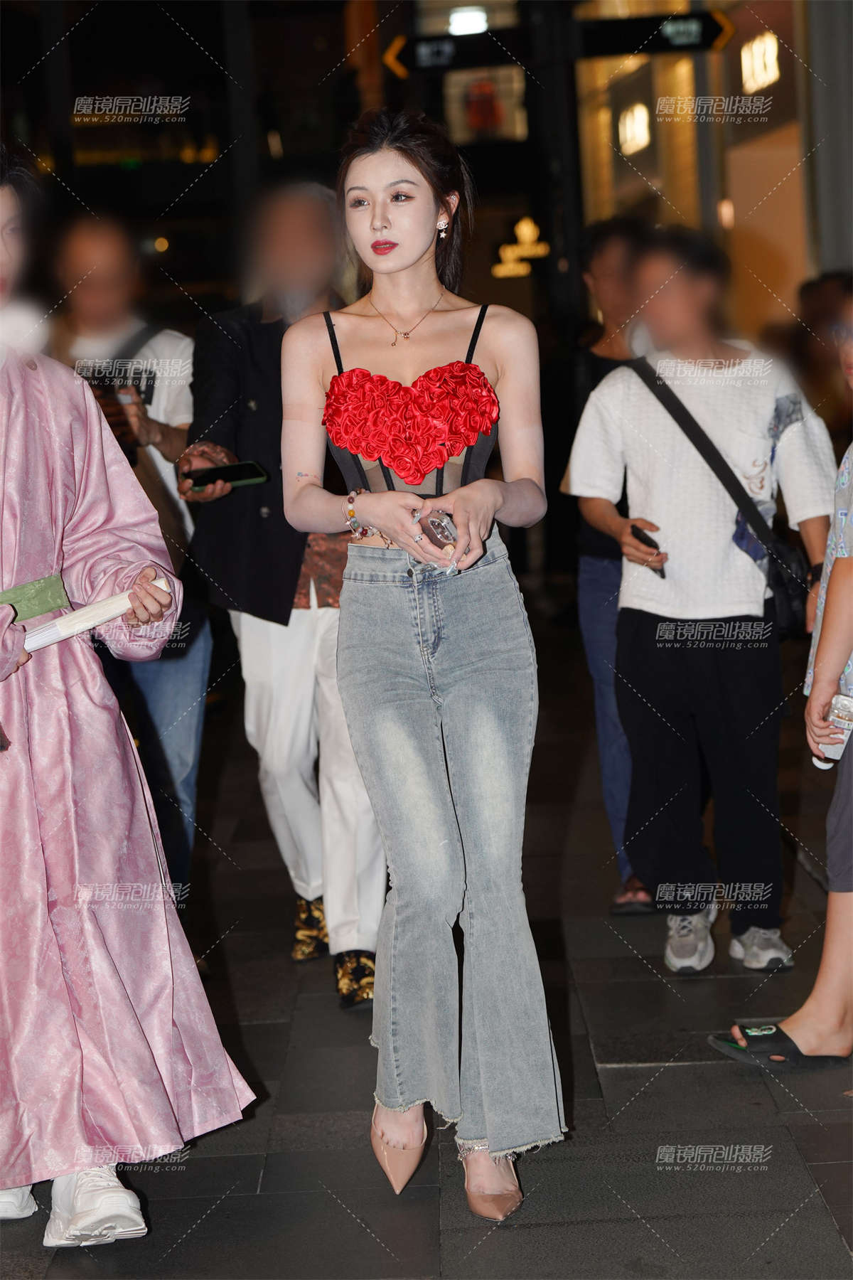 苗条紧牛-日更街拍