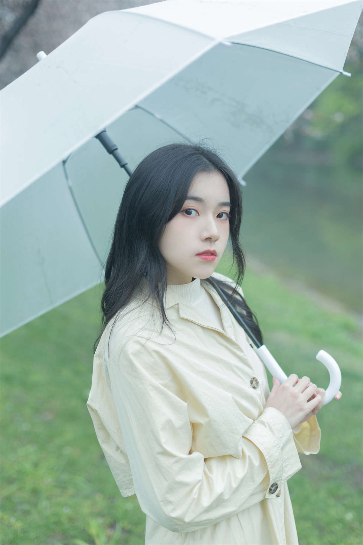 YITUYU艺图语 2022.07.21 下雨的时候 静鏡婧-日更街拍