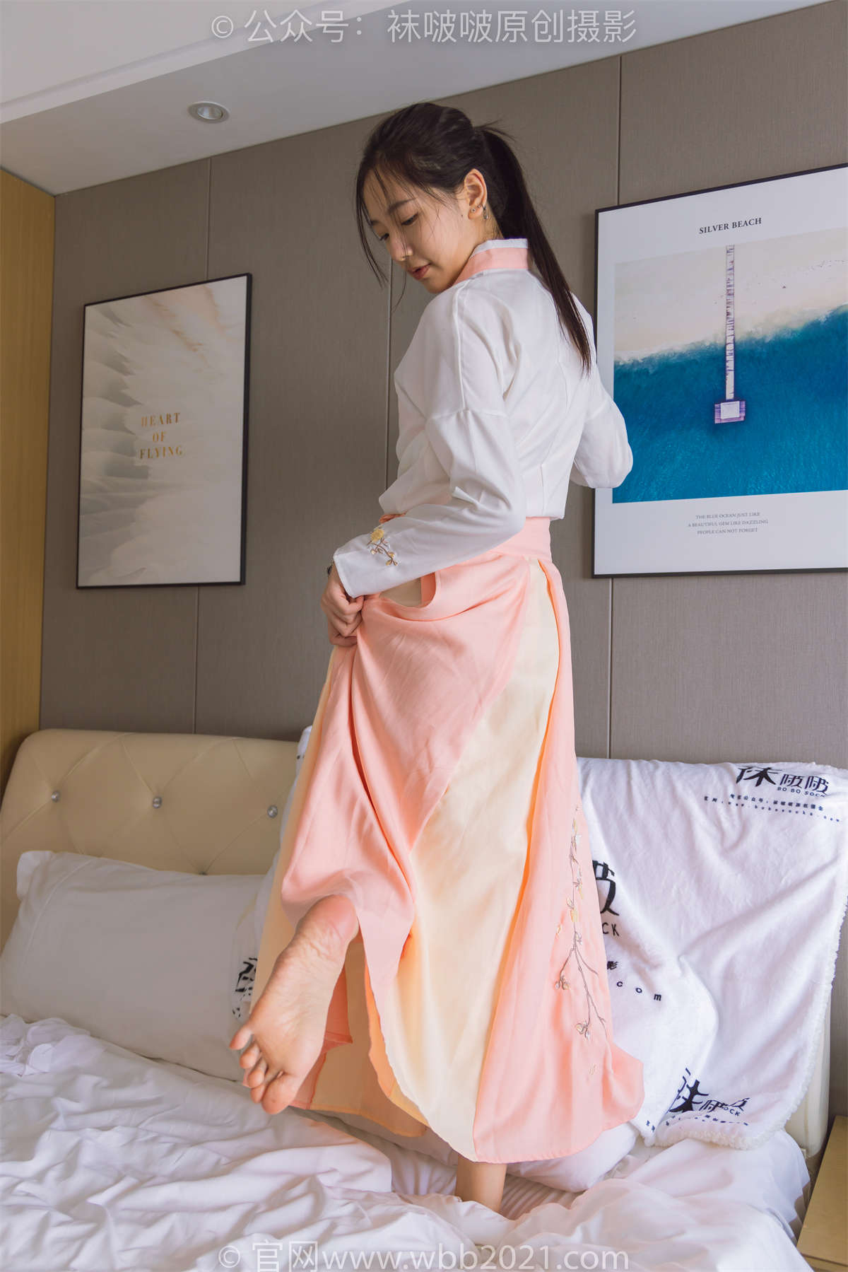 袜啵啵 No.311 小甜豆-布鞋、白丝（脚尖加固款）、裸足、古装 花絮版-日更街拍