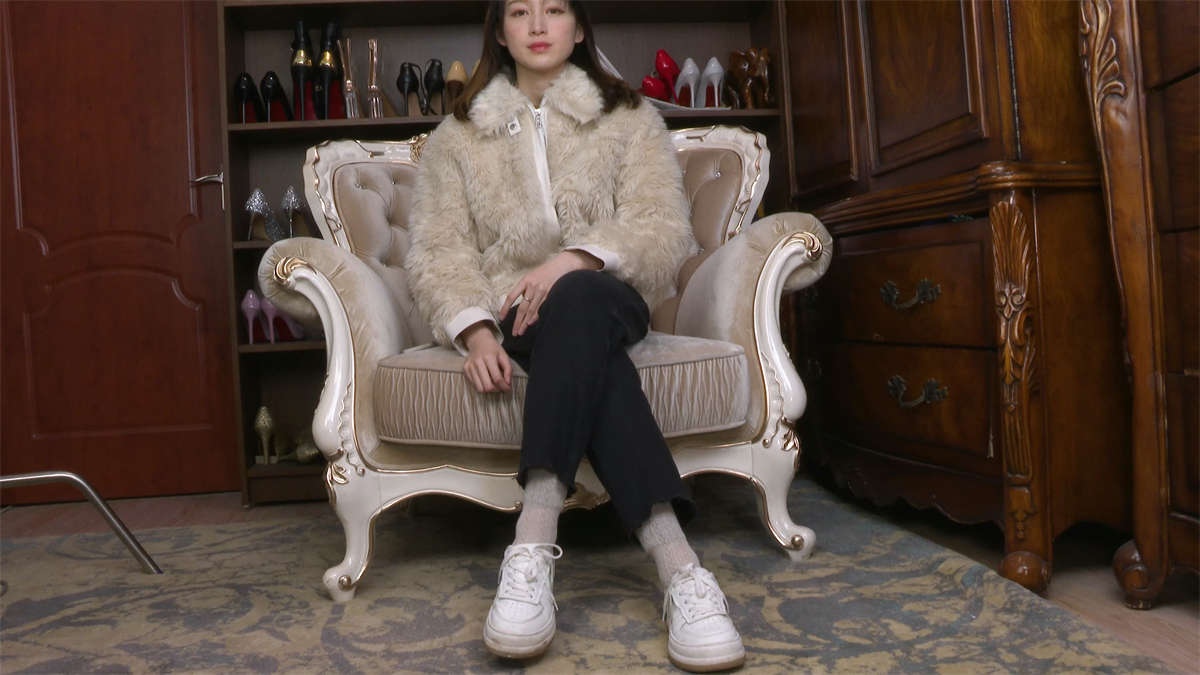 Sexy Asian Girls Feet Vol.086 小美女baby展示棉袜裸足-日更街拍