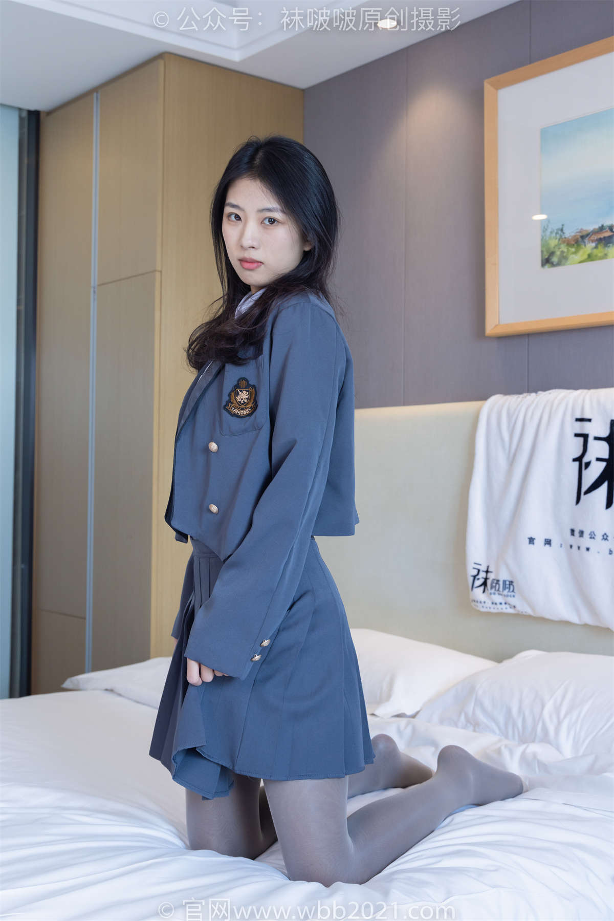 袜啵啵 No.312 奶油-高跟鞋、黑丝打底（脚尖加固款）、肉丝（脚尖加固款）、（两双丝袜叠穿）、模拟脚趾夹东西 花絮版-日更街拍