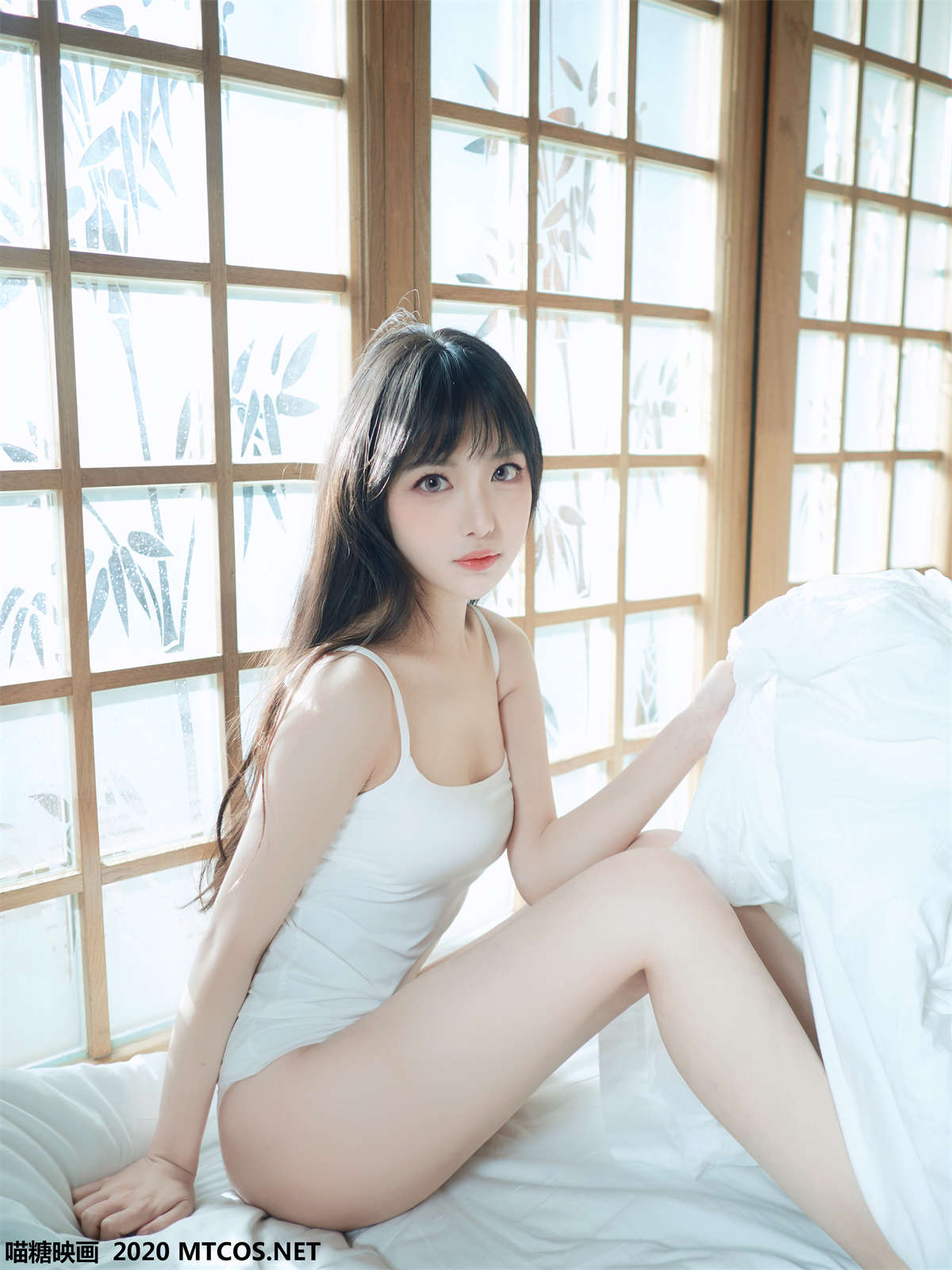 喵糖映画 VOL.143 日系白T私房-日更街拍