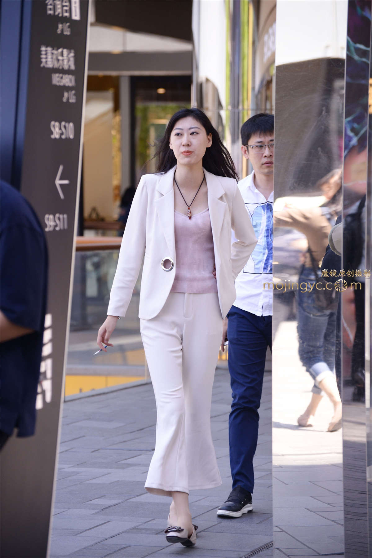 白色西装（12p）-日更街拍