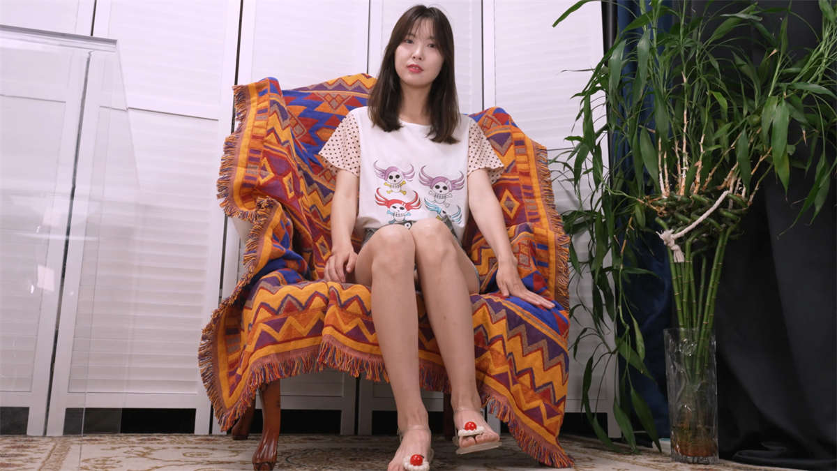 Sexy Asian Girls Feet Vol.089 美女王佳展示性感裸足-日更街拍