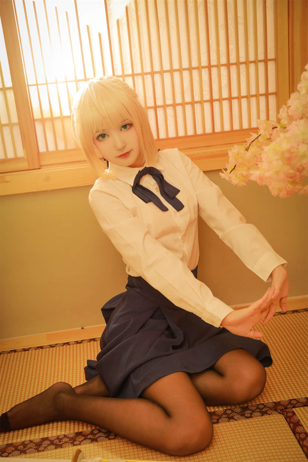 这个泡泡就是逊啦 saber常服-日更街拍