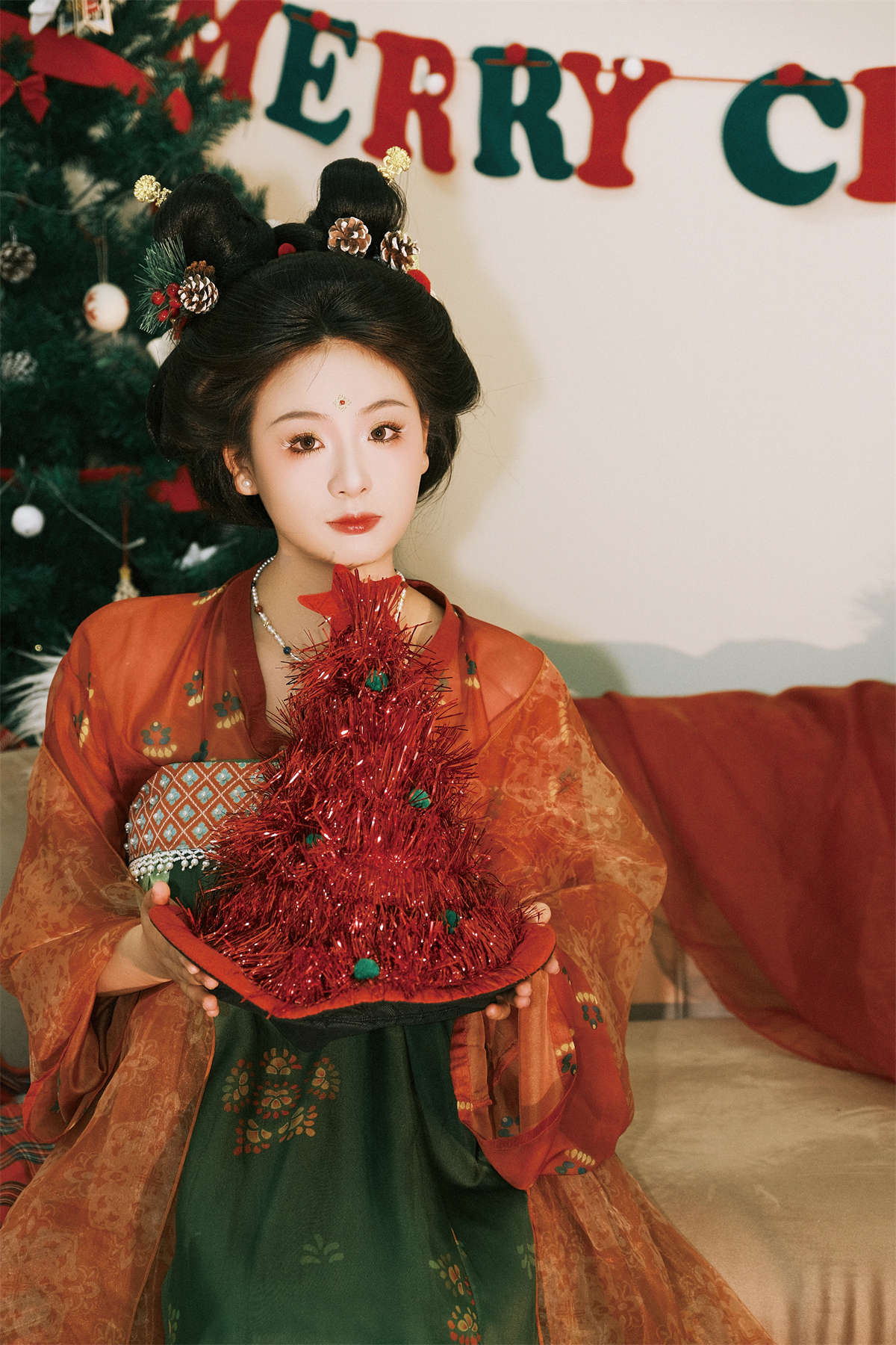 YITUYU艺图语 2025.03.04 圣诞小唐人 杜鹃插图1