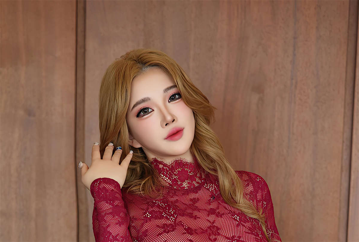 图片[2]-YouMi尤蜜荟 2024.12.04 VOL.1111 小海臀Rena-日更街拍