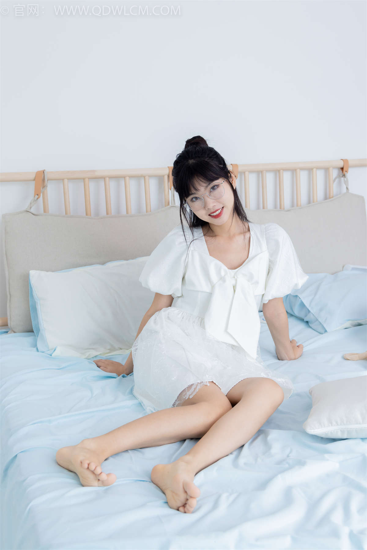 物恋传媒 NO.1742 米米-优雅天鹅-日更街拍