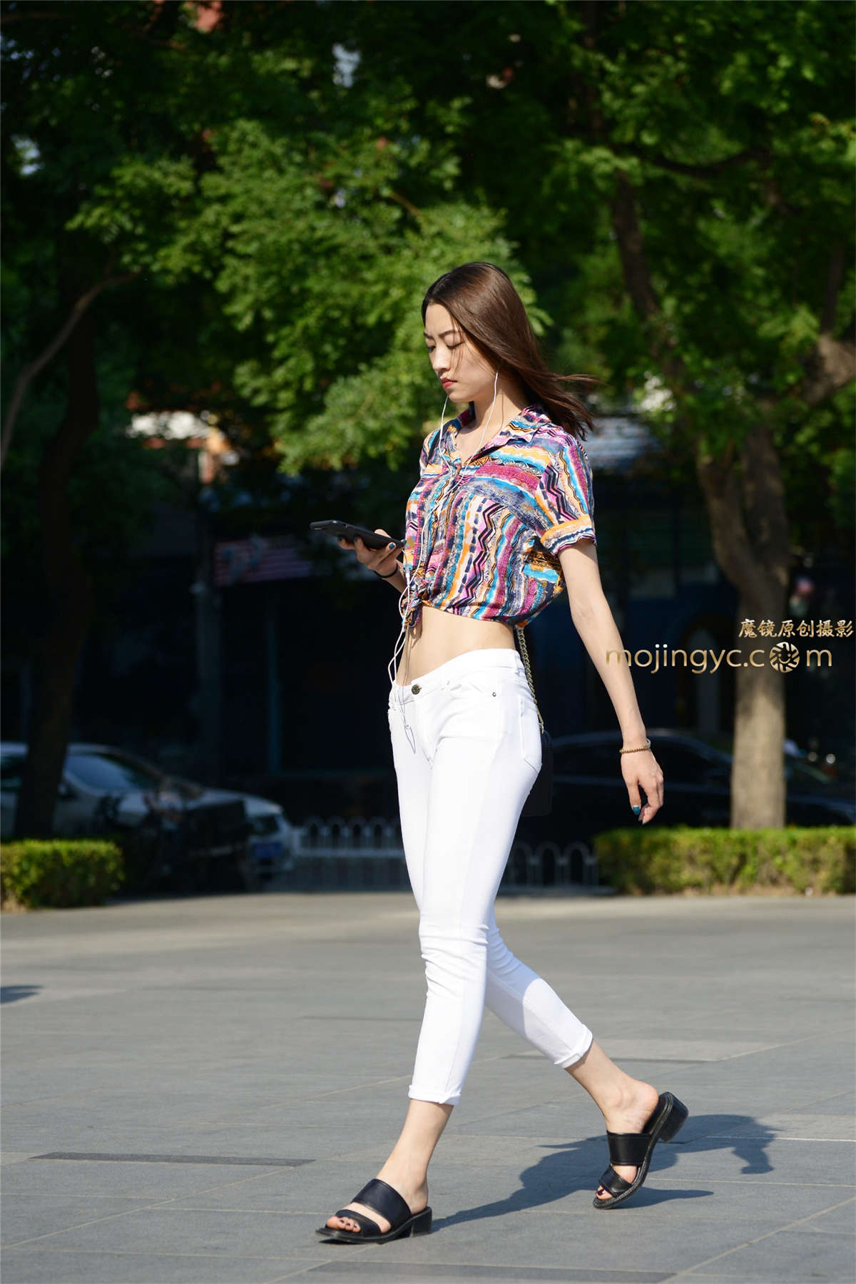 低腰白裤漏脐装（10p）-日更街拍