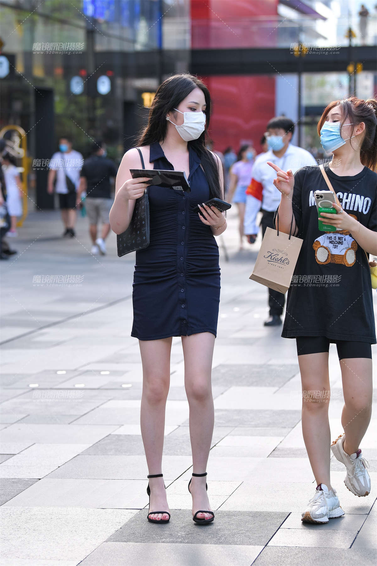 短裙高跟凉鞋-日更街拍