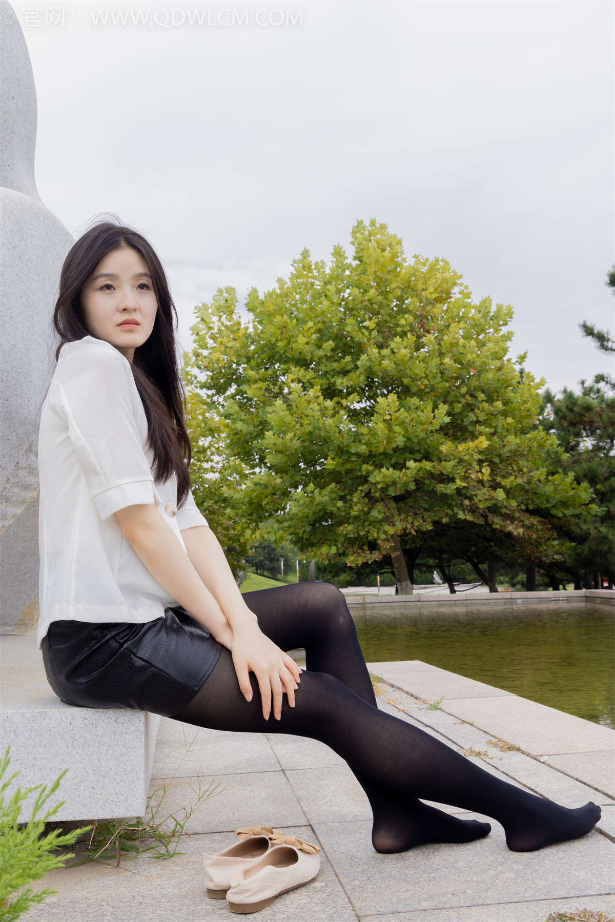 物恋传媒 NO.1743 青柠-秋日游园-日更街拍