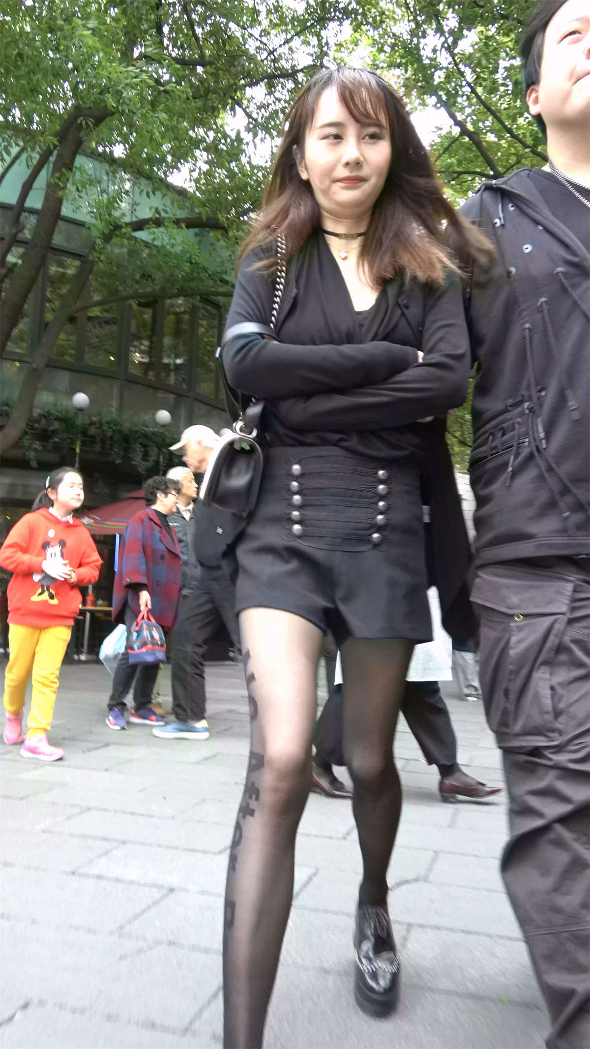 图片[2]-青春小清新OL黑丝漂亮小美女-日更街拍