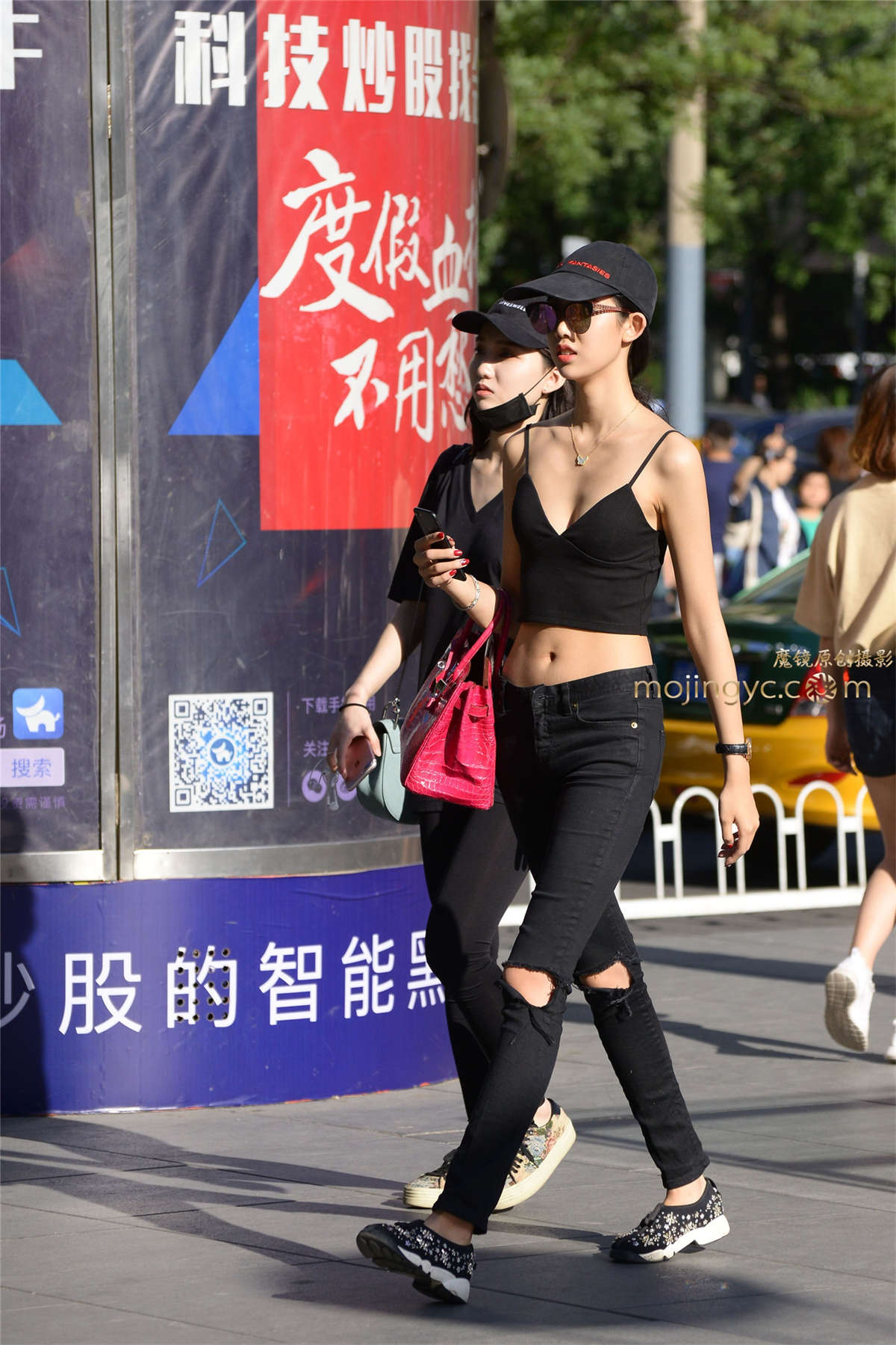 图片[2]-吊带露脐装美女（15p）-日更街拍