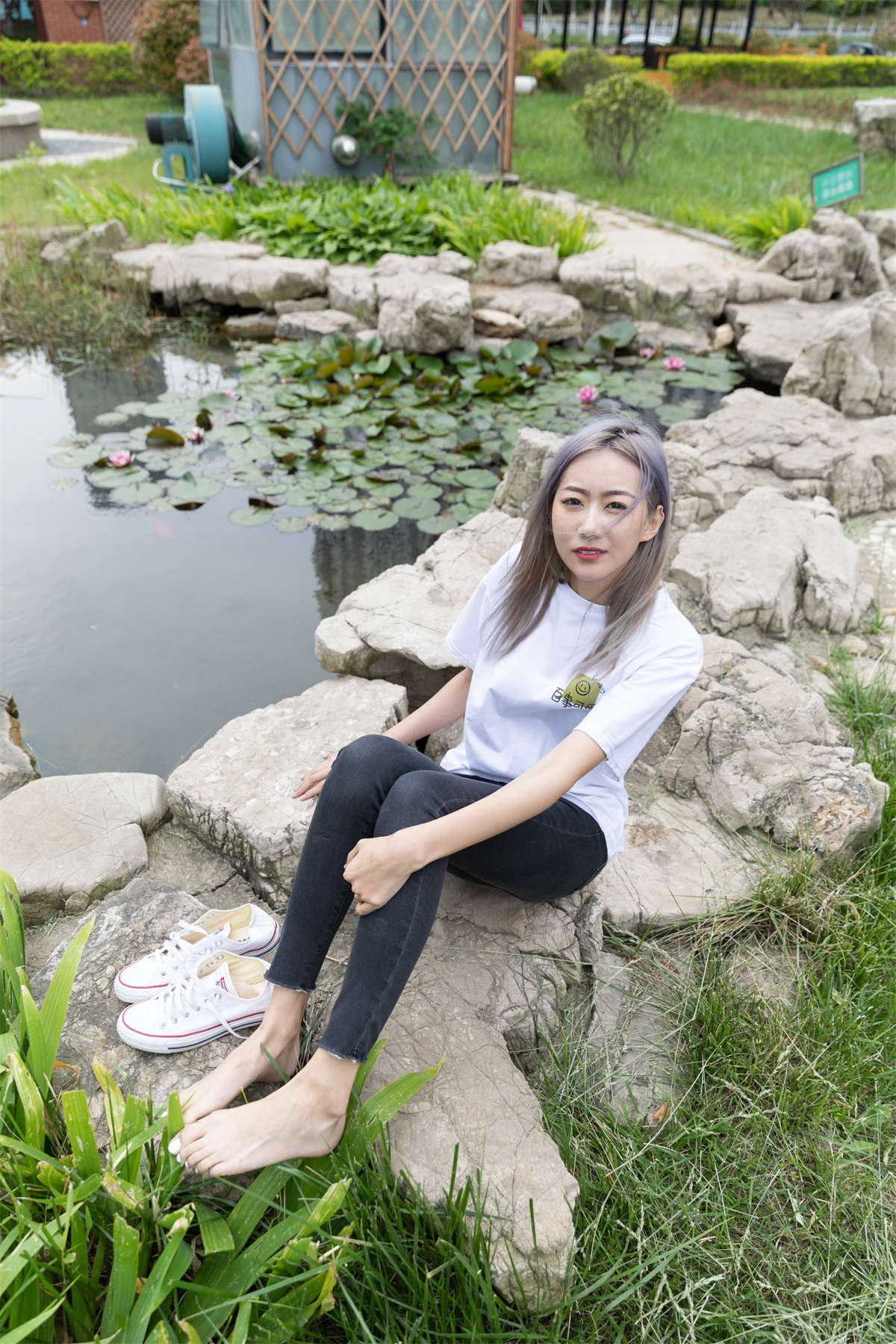 物恋传媒 NO.806 小鹿-眠花温酒-日更街拍