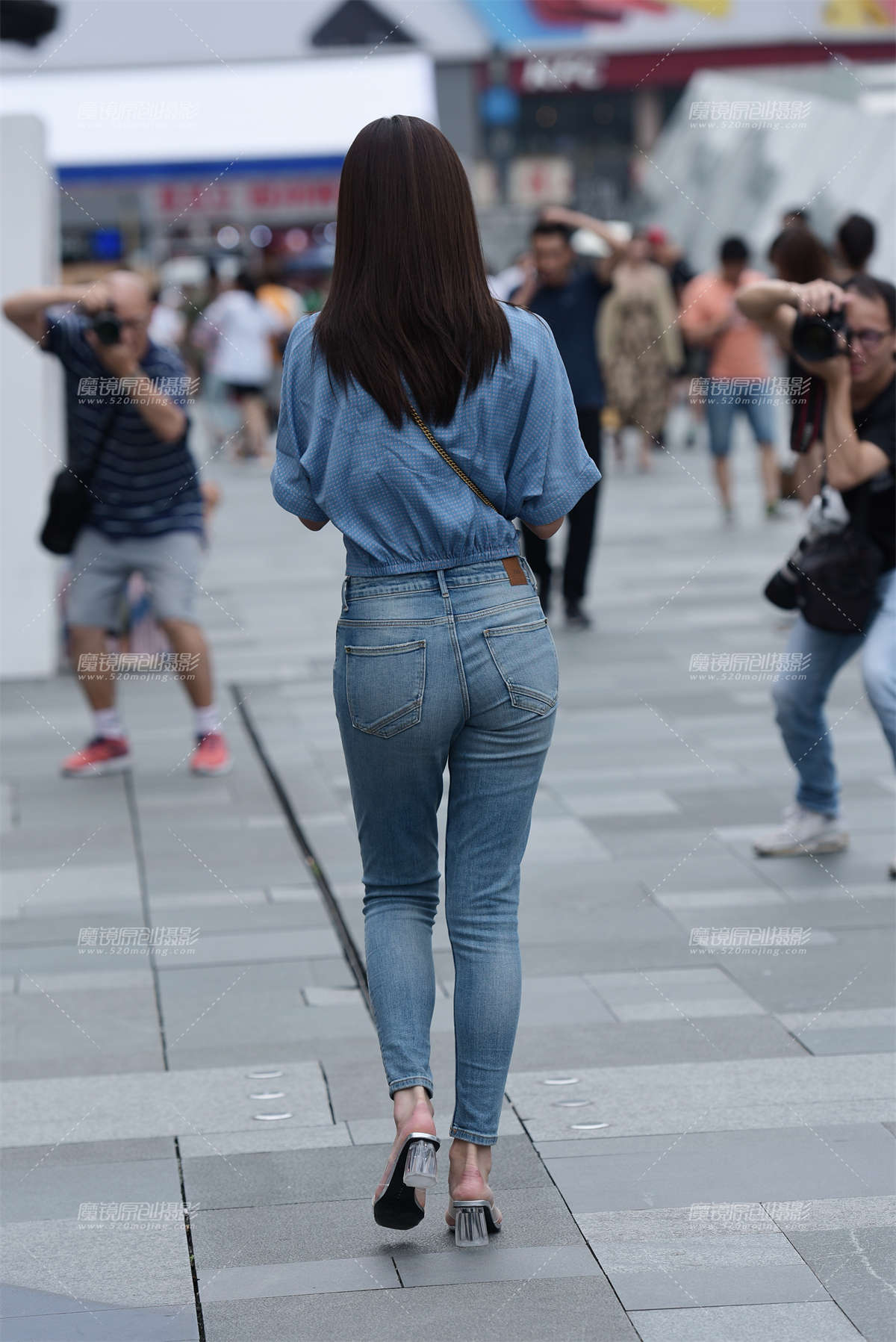 图片[2]-【慕容笙赛贴】紧身牛子美女-日更街拍