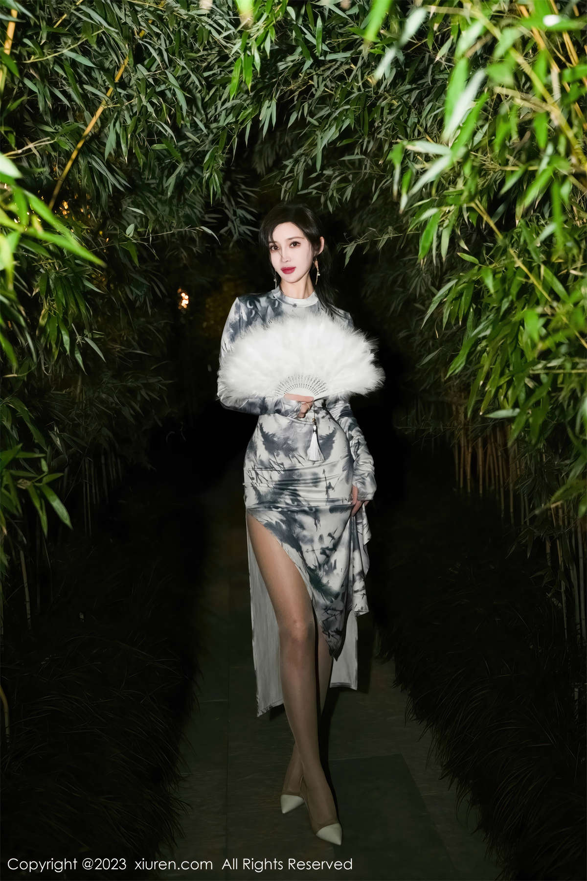 图片[2]-Xiuren秀人网 2023.11.30 No.7744 周妍希-日更街拍