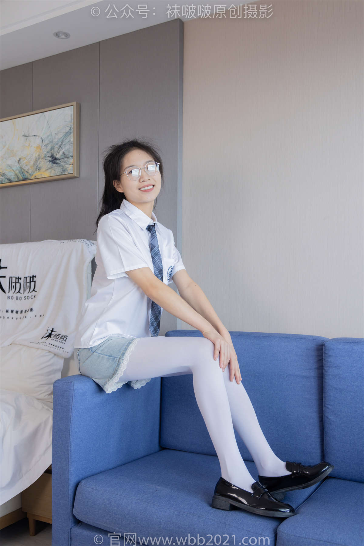 袜啵啵 No.276 芝士-皮鞋、厚白丝、裸足（少量）花絮版-日更街拍