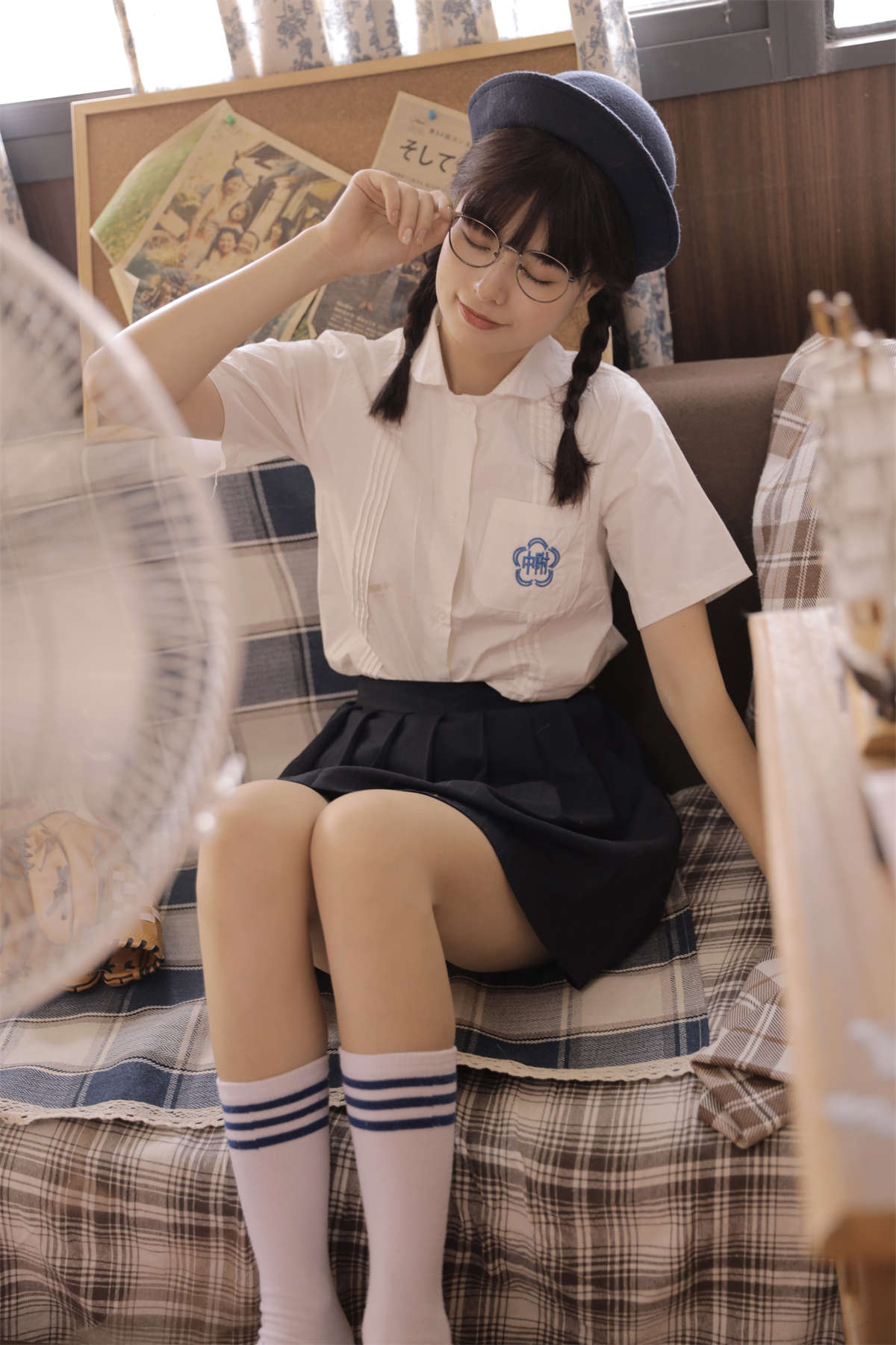 YITUYU艺图语 2022.10.29 制服女孩 小谢-日更街拍