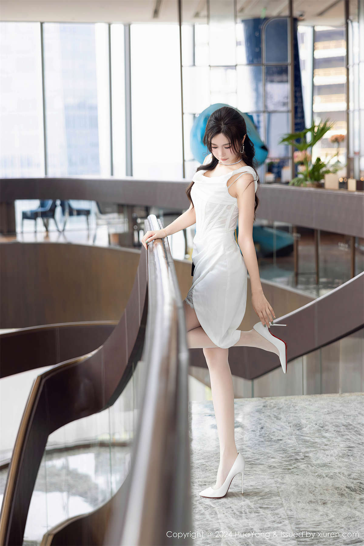 图片[2]-HuaYang花漾show 2024.10.12 VOL.612 绮里嘉ula-日更街拍