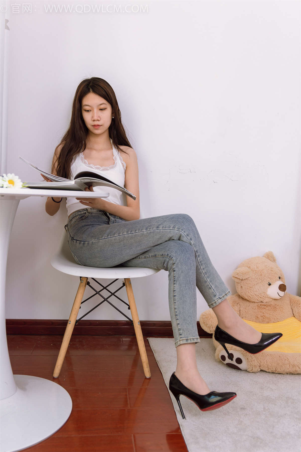 物恋传媒 NO.1459 纤纤-粉色蝴蝶结-日更街拍