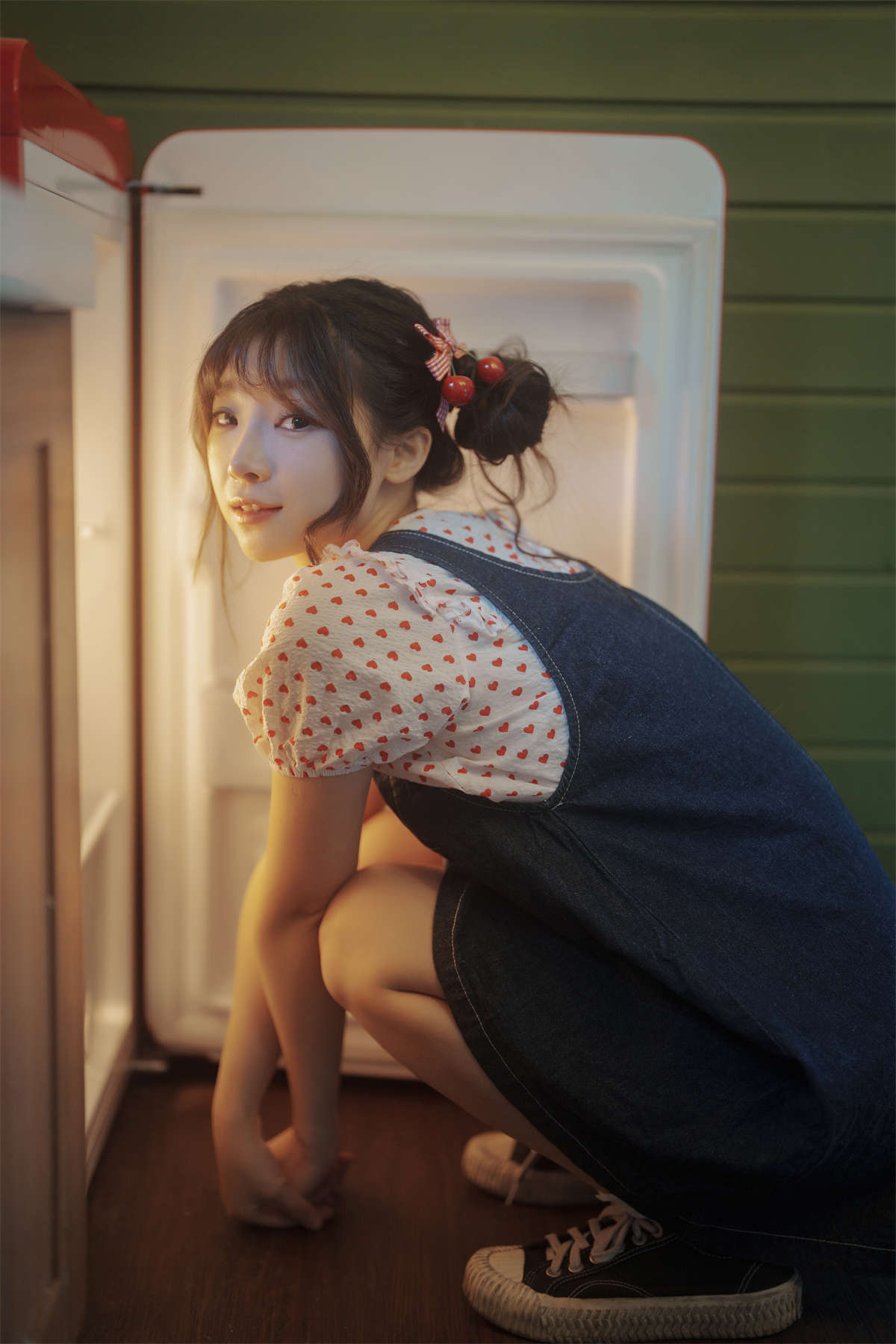 YITUYU艺图语 2023.05.10 森林里的小木屋 七七-日更街拍