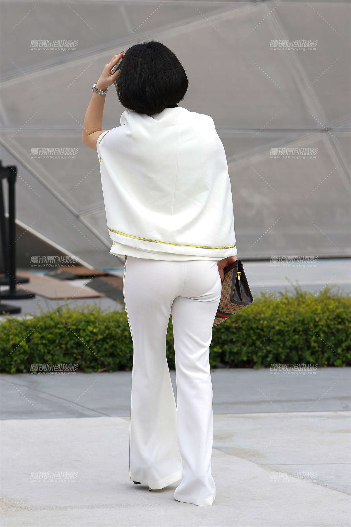 图片[2]-【视觉冲击赛贴】可遇不可求的白裤__-日更街拍