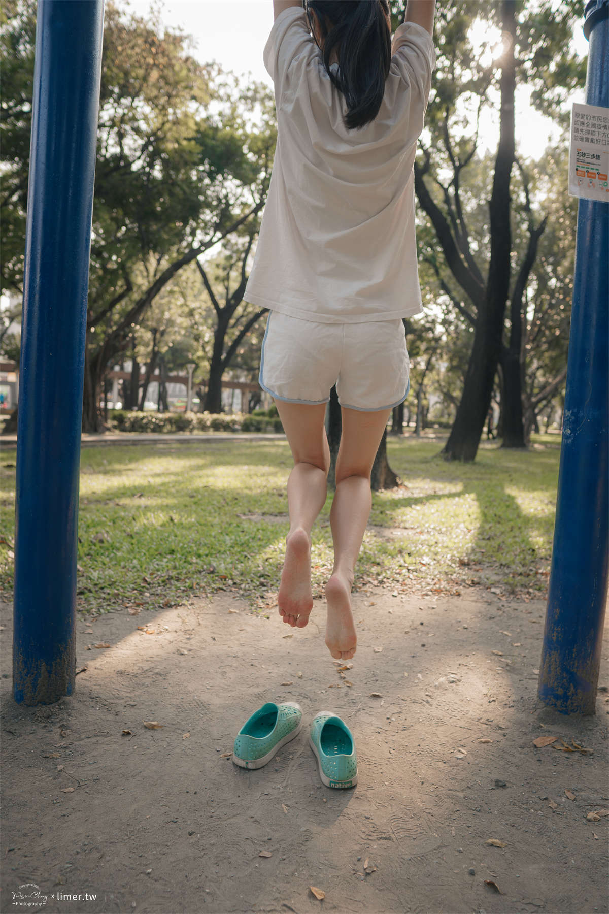图片[2]-Limerence原创 No.02-SHQ素人学生 大耳狗真理裤公园玩耍-日更街拍
