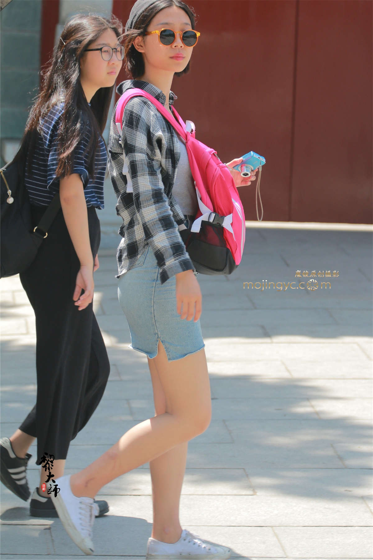 可爱的紧翘牛仔短裙（30P）-日更街拍