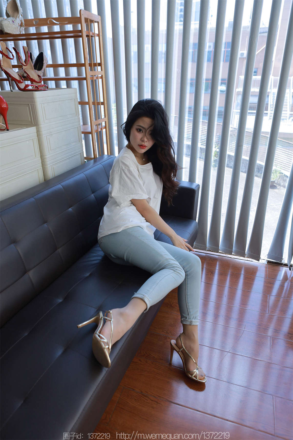 IESS异思趣向 2023.09.04 丝享家1524：兔兔 白T牛仔裤里丝-日更街拍