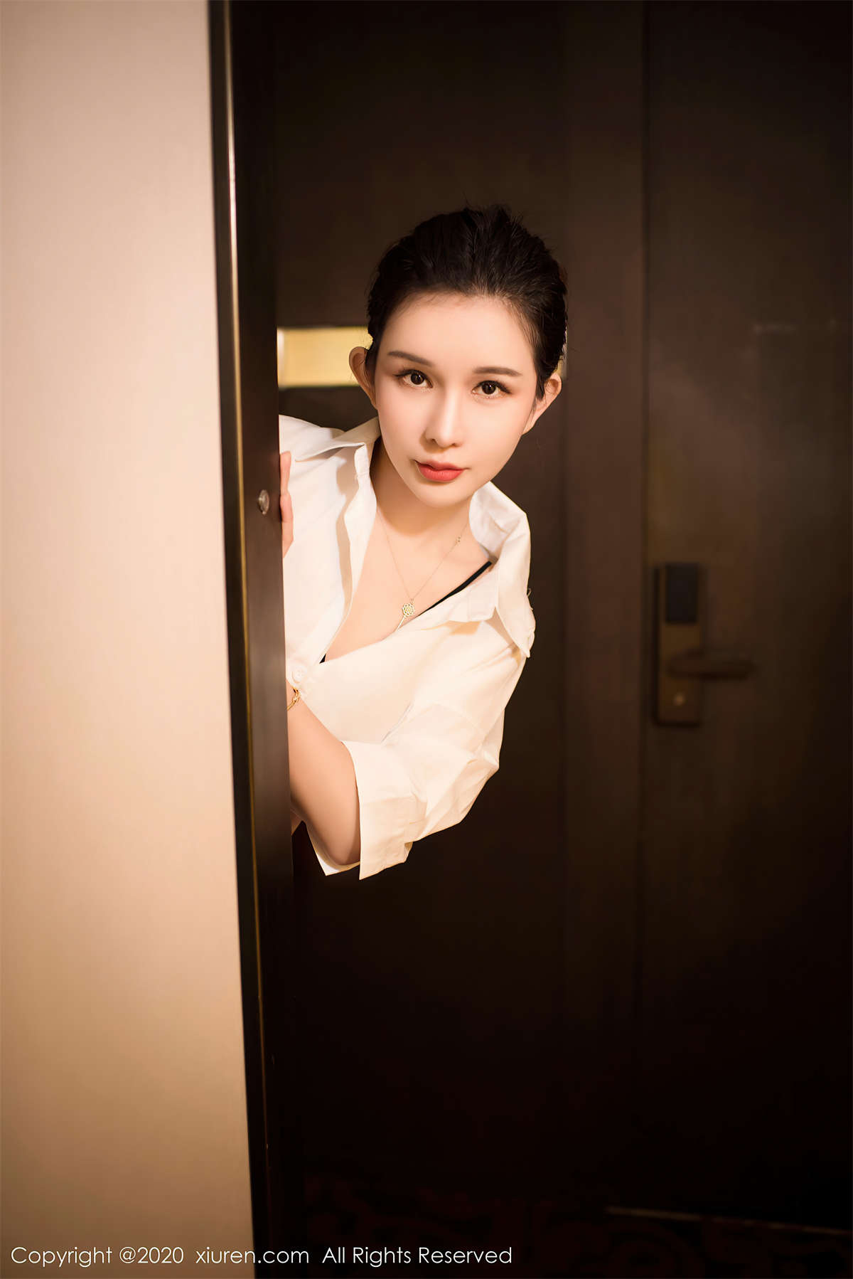 图片[2]-Xiuren秀人网 2020.10.22 NO.2684 张雨萌-日更街拍