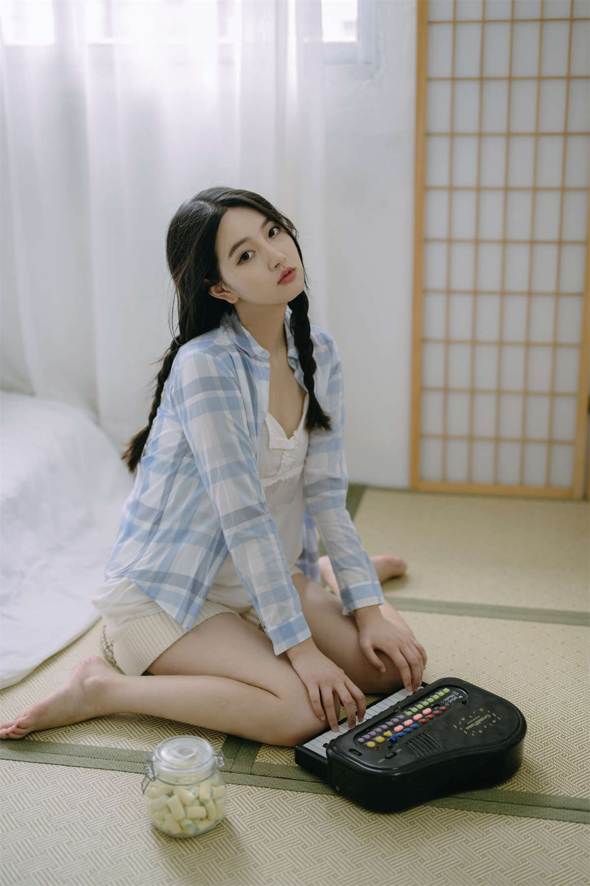 YITUYU艺图语 2022.08.04 蓝色的故事 幽灵胡子插图1