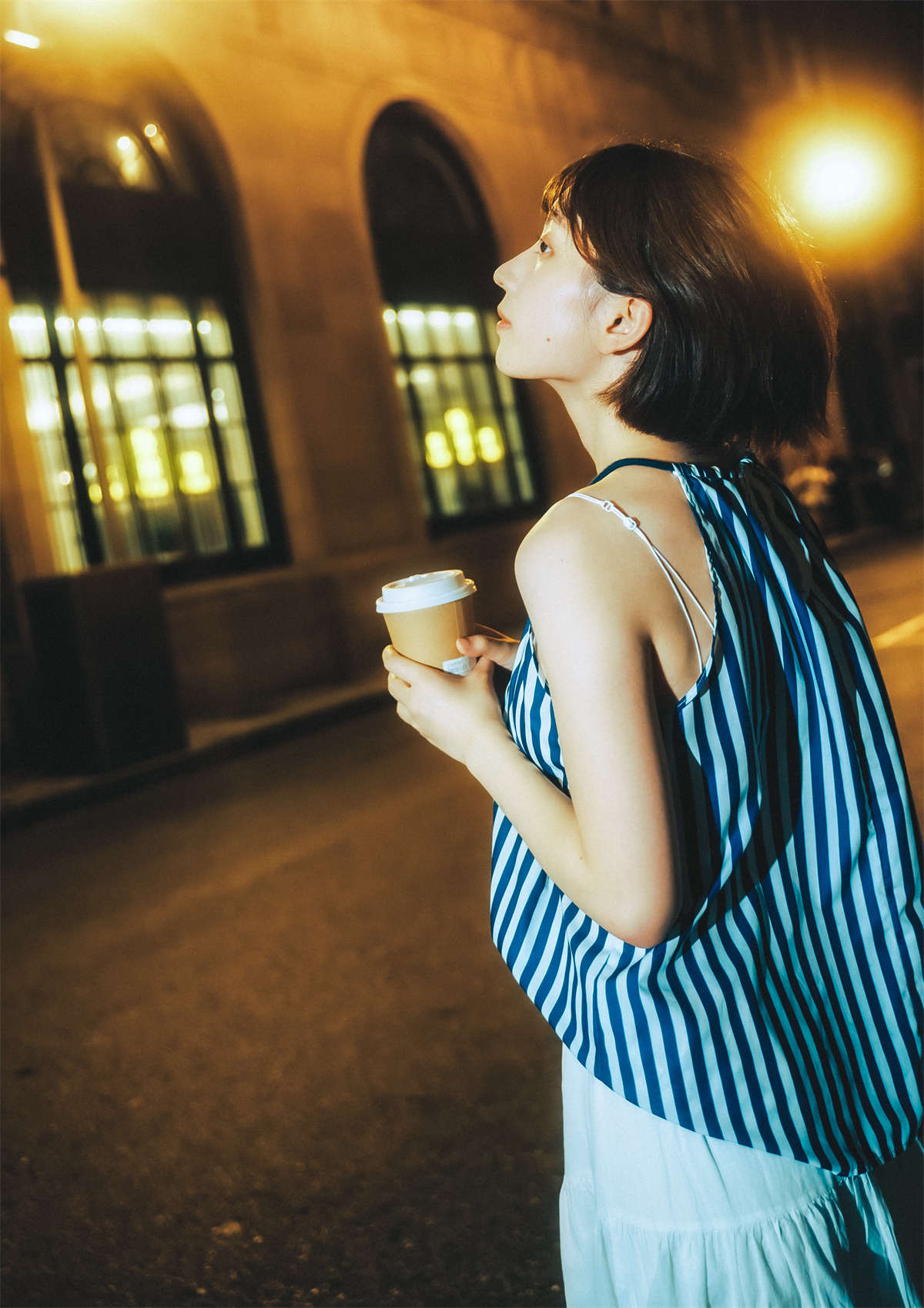YITUYU艺图语 2024.10.21 转角遇到咖啡店 麻薯旎子-日更街拍