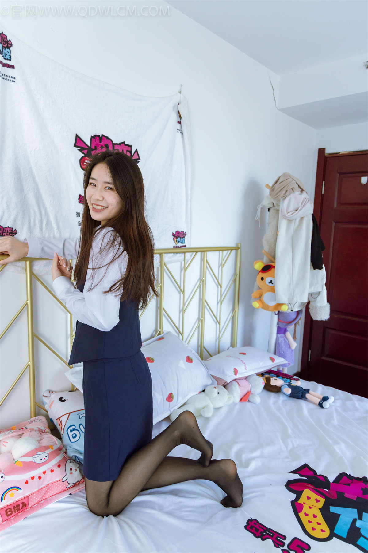 物恋传媒 NO.1112 菜菜-温柔的雨-日更街拍