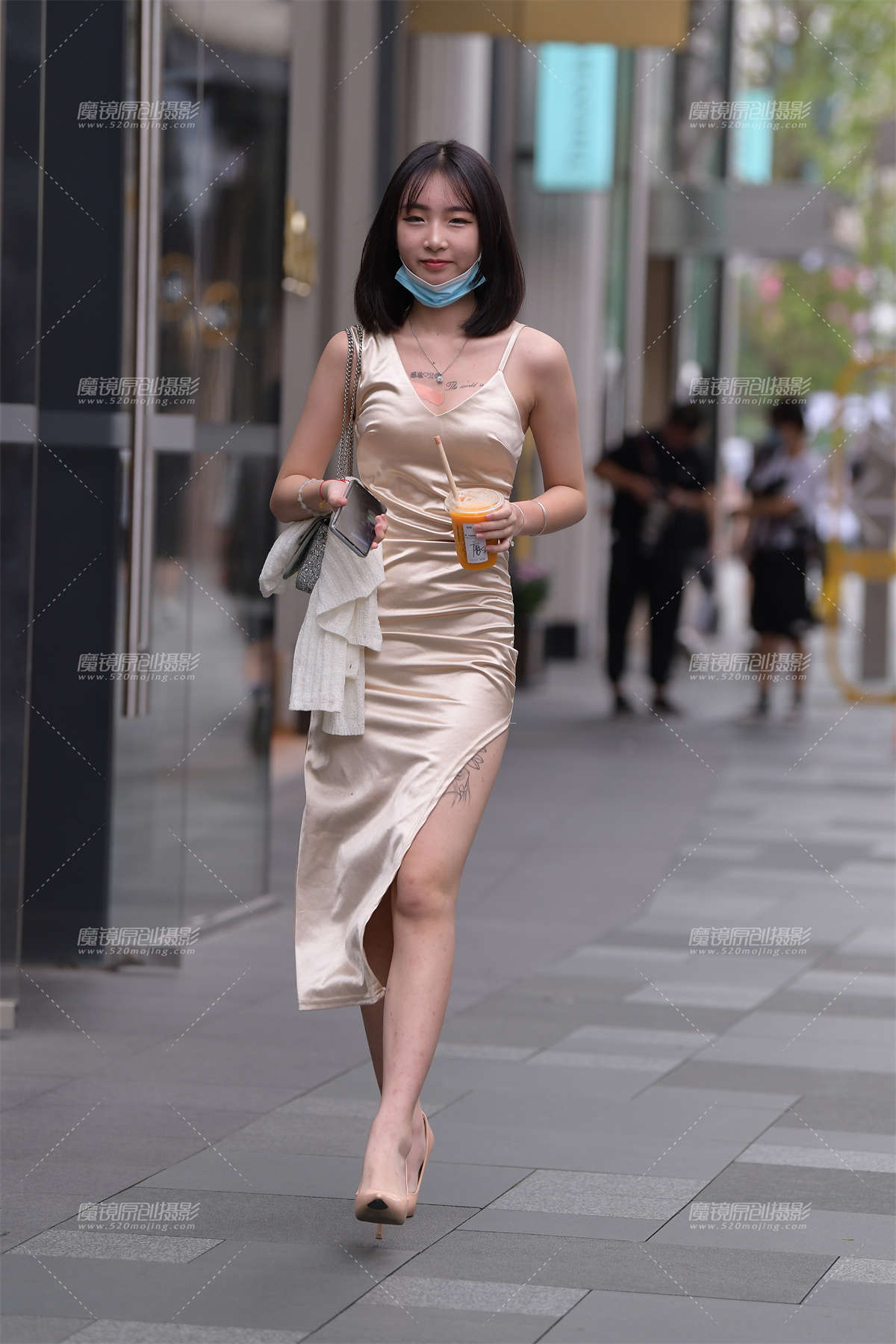 吊带开衩裙-日更街拍