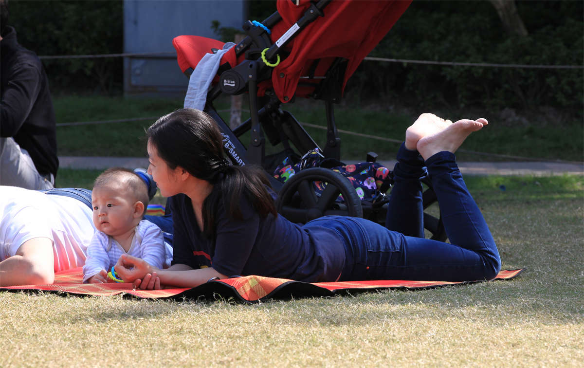 图片[2]-踏青公园街拍系列No.298 Canon5D草地系列-日更街拍