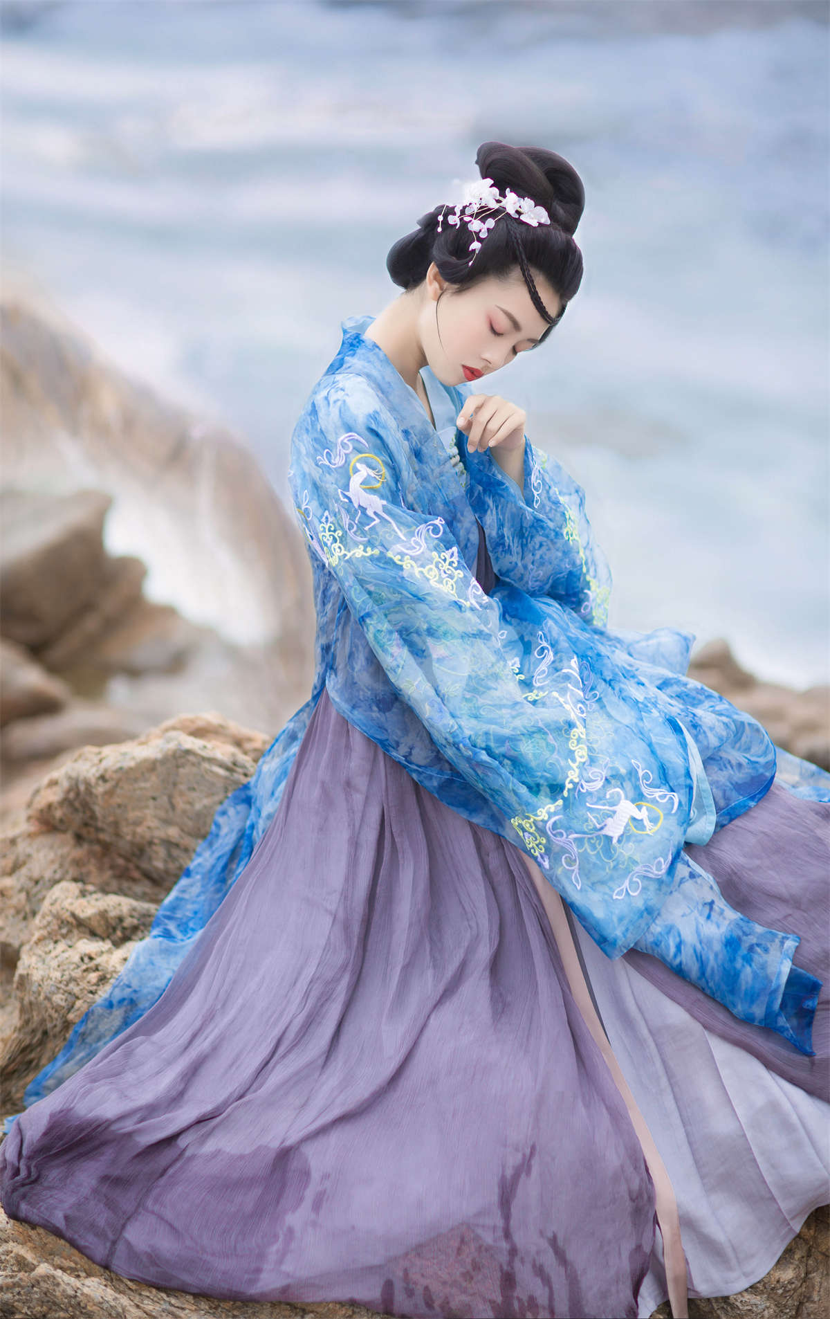 YITUYU艺图语 2022.08.04 誓鸟 凌小薇-插图1