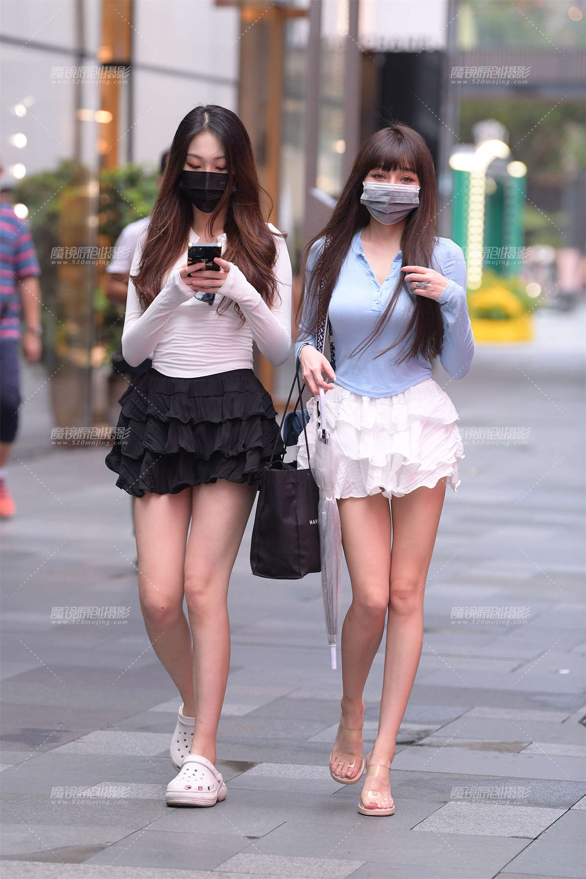 短裙美腿俩闺蜜~-日更街拍