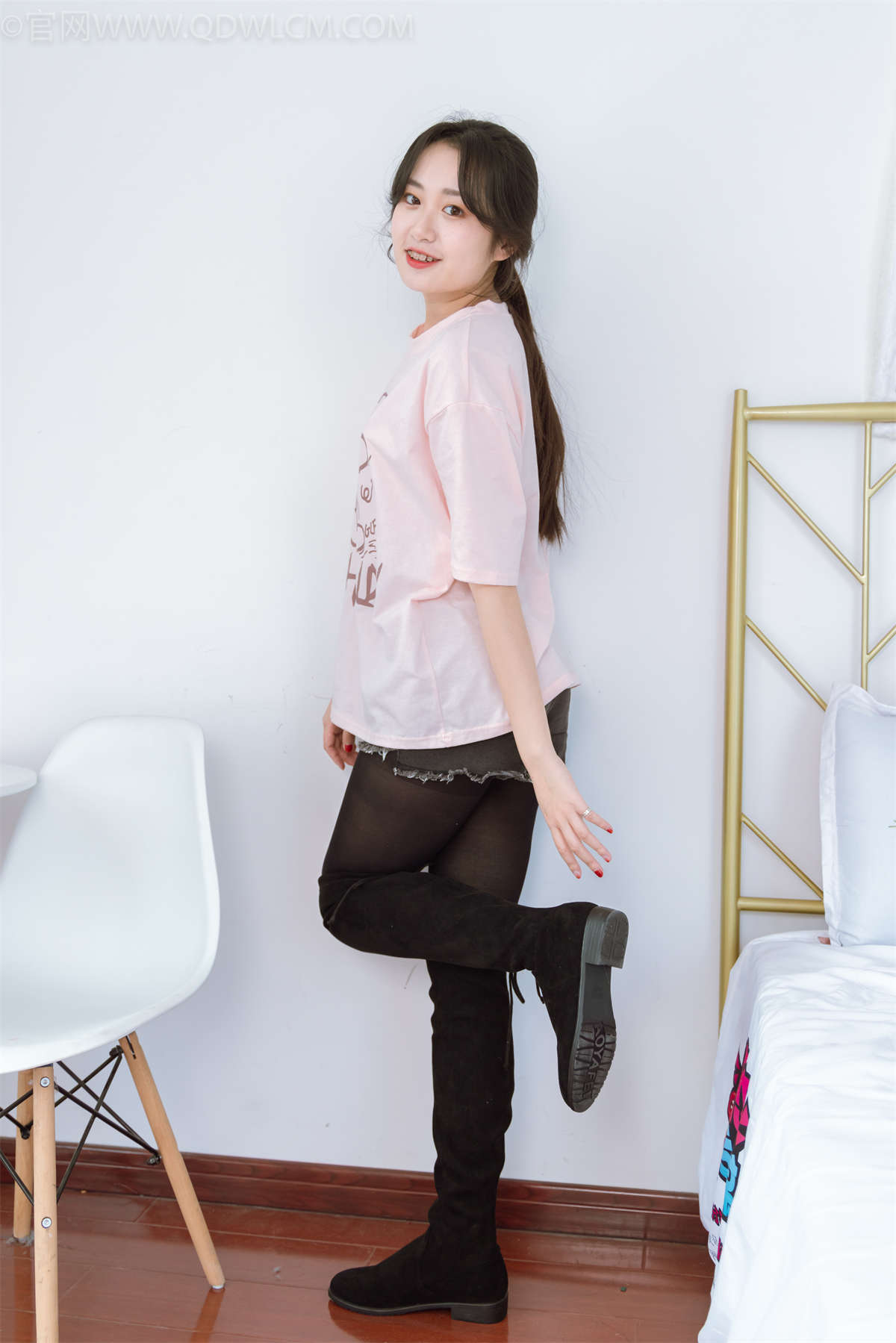 图片[2]-物恋传媒 NO.1115 小敏-冬日的遥望-日更街拍