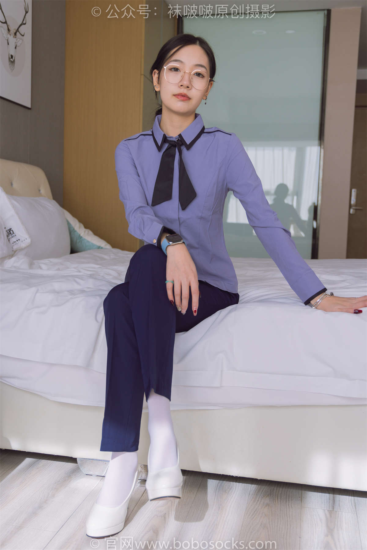 袜啵啵 No.178 小甜豆-高跟鞋、厚白丝、ol风裤里丝 花絮版-日更街拍