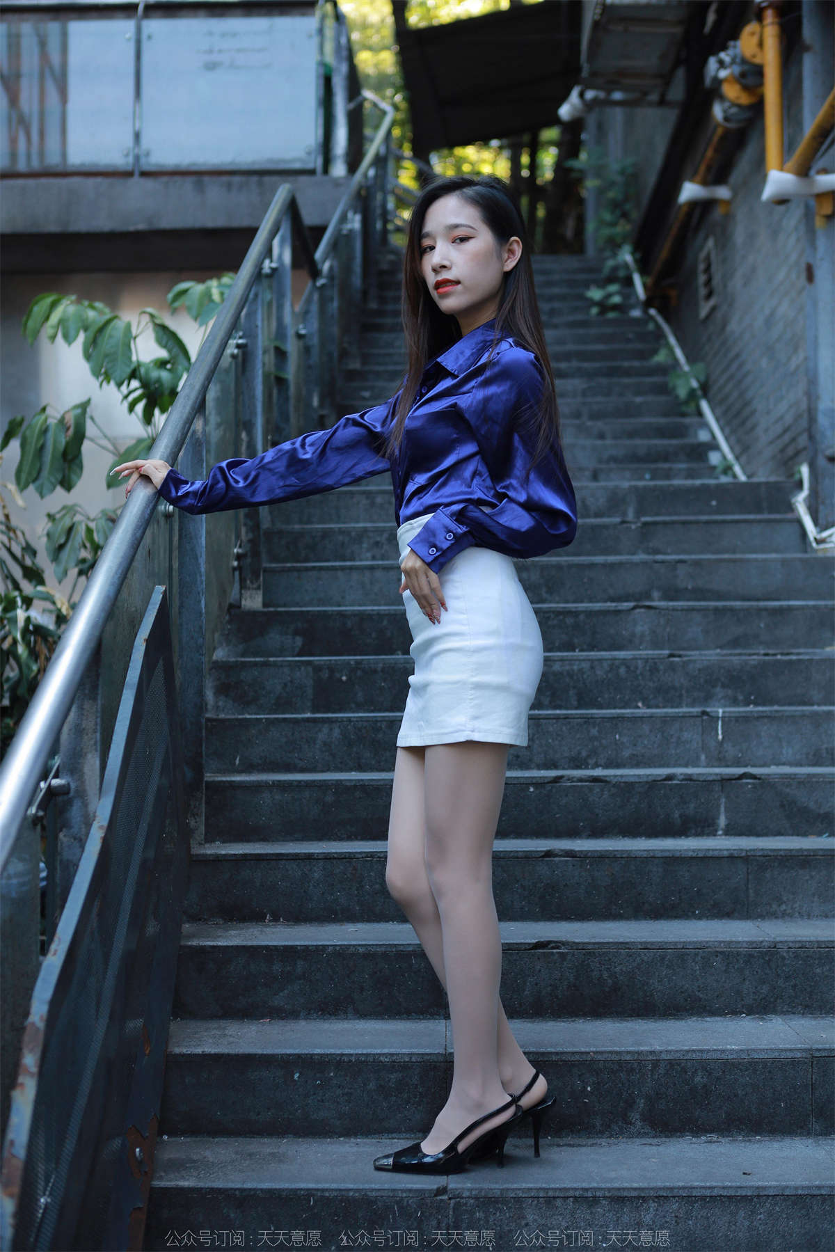 IESS异思趣向 2022.11.06 丝享家1260：美子 白裙街拍-日更街拍