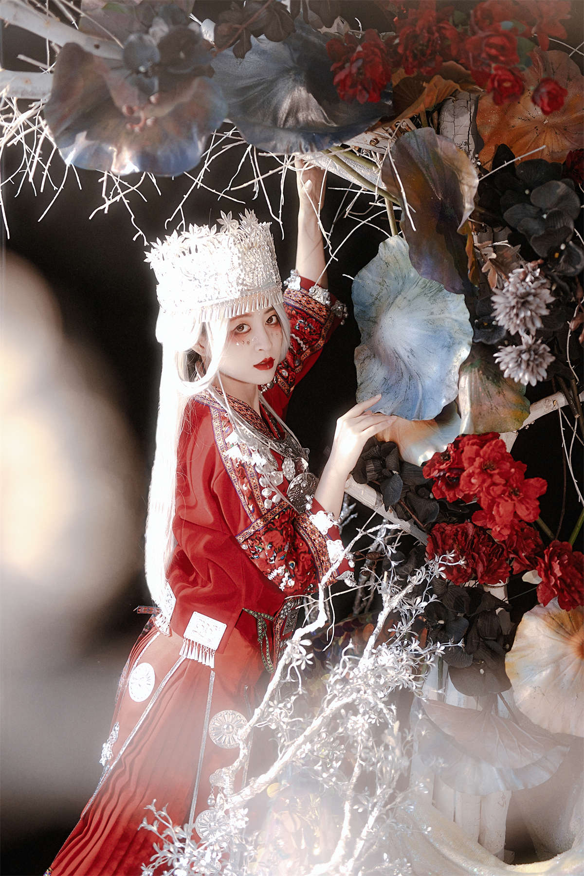 YITUYU艺图语 2023.05.11 圣树前的苗疆少女 壹萱-插图1