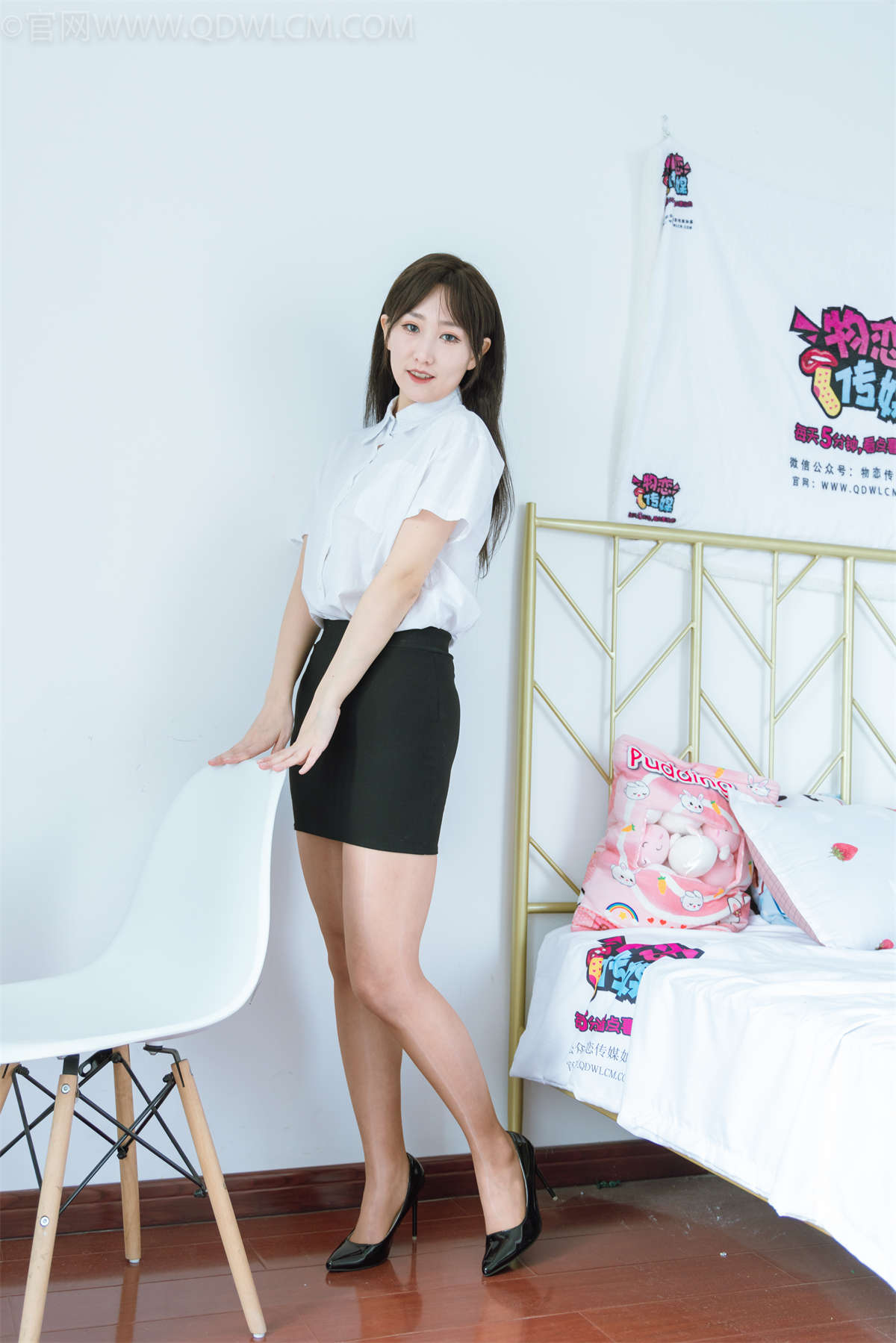 物恋传媒 NO.1116 君君-今日份的OL风姐姐-日更街拍