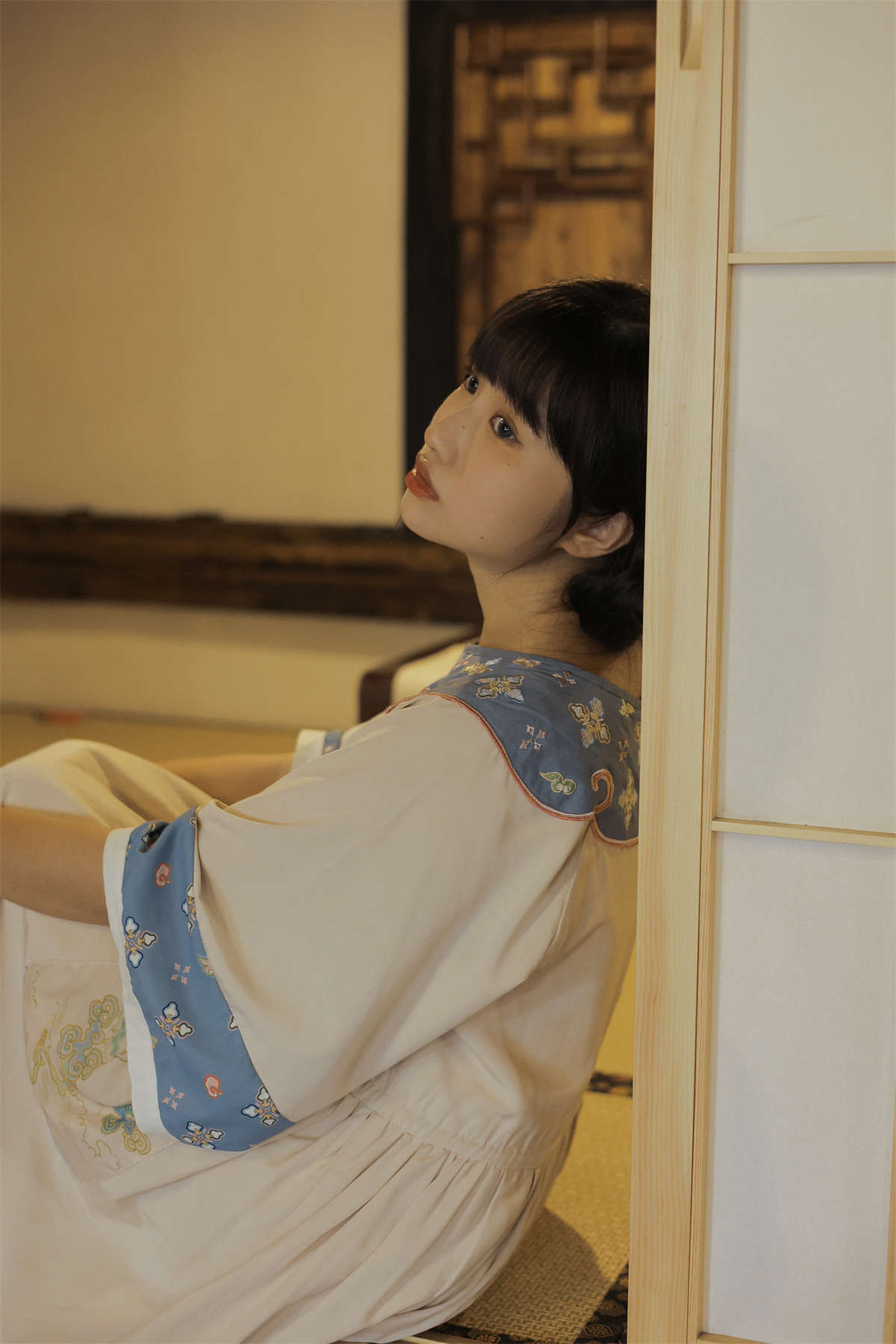 YITUYU艺图语 2022.07.27 春不晚 蓝胖子-插图1