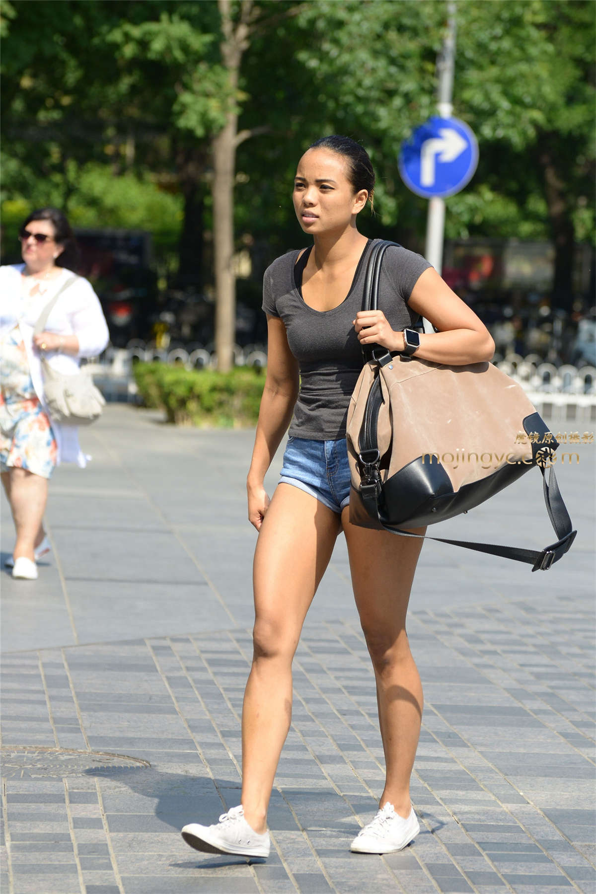 牛仔热裤，小麦皮肤（15p）-日更街拍