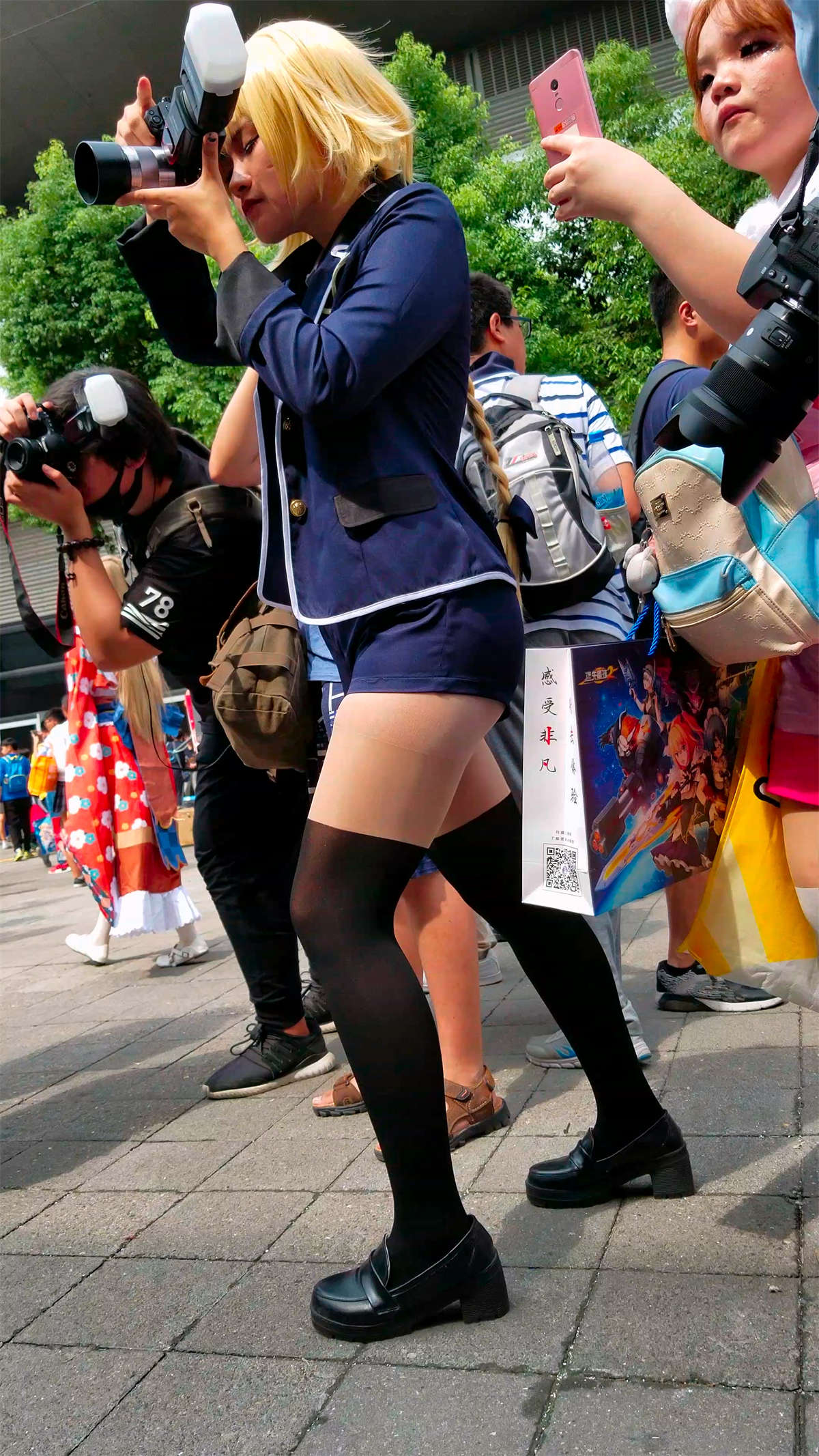 图片[2]-二次元美少女极品肉丝袜美腿-日更街拍