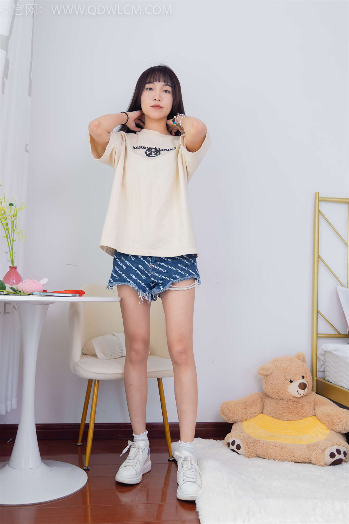 物恋传媒 NO.1506 琪琪-冷月光-日更街拍